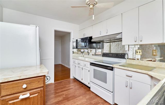 4650 Venarde Drive, St Louis, MO 63128