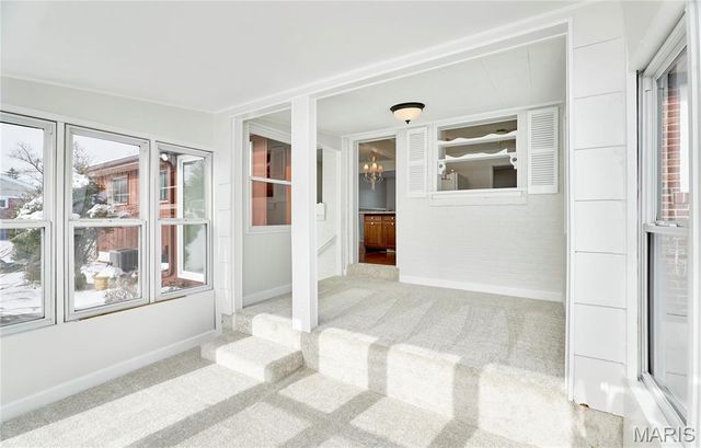 4650 Venarde Drive, St Louis, MO 63128