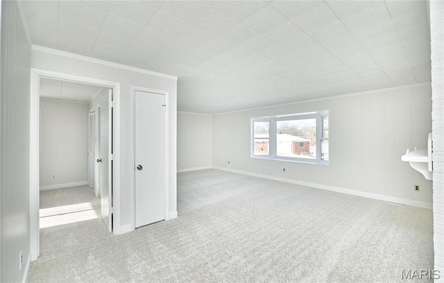 4650 Venarde Drive, St Louis, MO 63128