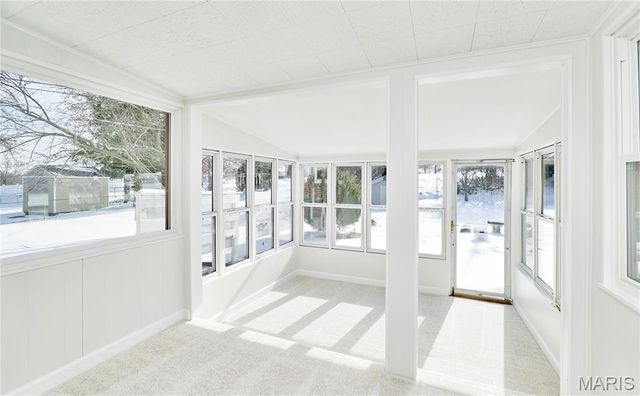 4650 Venarde Drive, St Louis, MO 63128