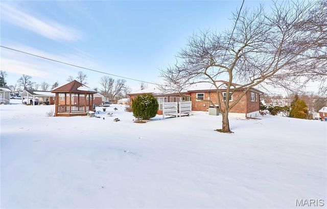 4650 Venarde Drive, St Louis, MO 63128