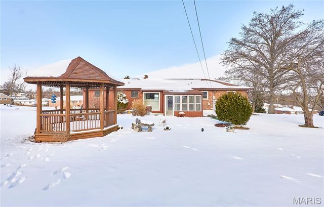 4650 Venarde Drive, St Louis, MO 63128