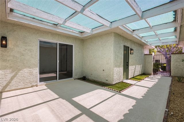 4567 Madreperla Street, Las Vegas, NV 89121