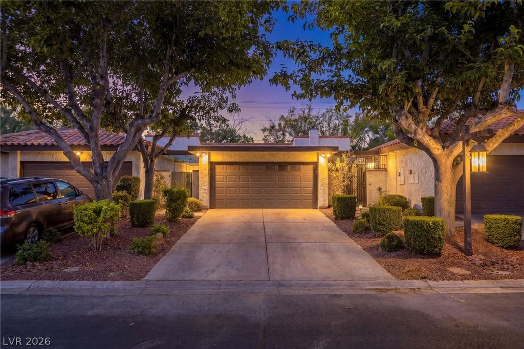 4567 Madreperla Street, Las Vegas, NV 89121 — photo 2