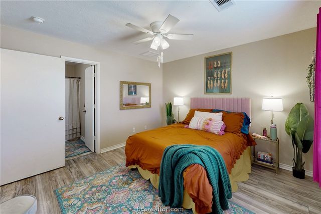 4017 Southern Trace Drive, College Station, TX 77845