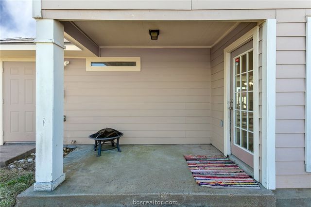 4017 Southern Trace Drive, College Station, TX 77845