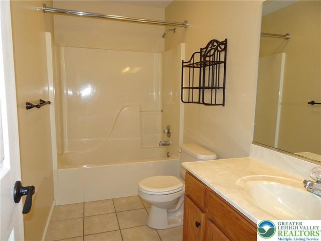4435 Steuben Road, Bethlehem Twp, PA 18020