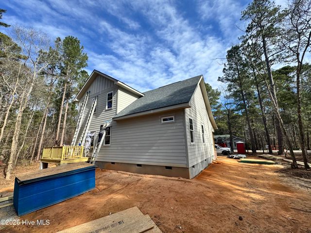 636 Willow Lane, Vass, NC 28394