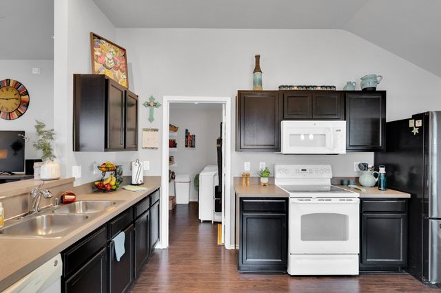 135 Valley Ranch Drive, Waxahachie, TX 75165