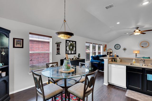 135 Valley Ranch Drive, Waxahachie, TX 75165