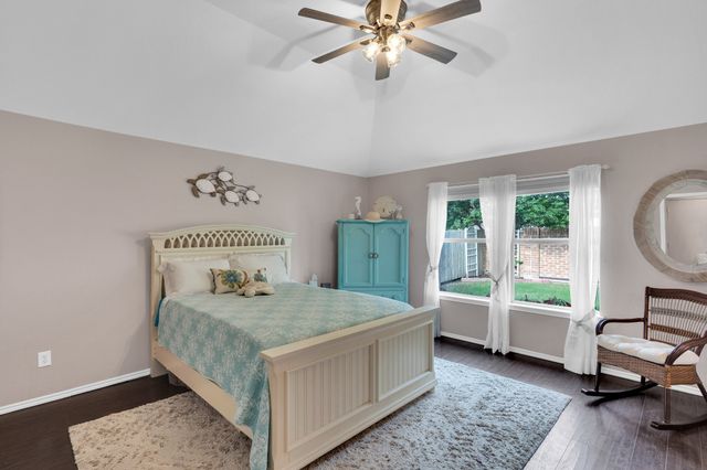 135 Valley Ranch Drive, Waxahachie, TX 75165