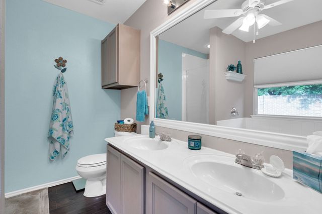 135 Valley Ranch Drive, Waxahachie, TX 75165