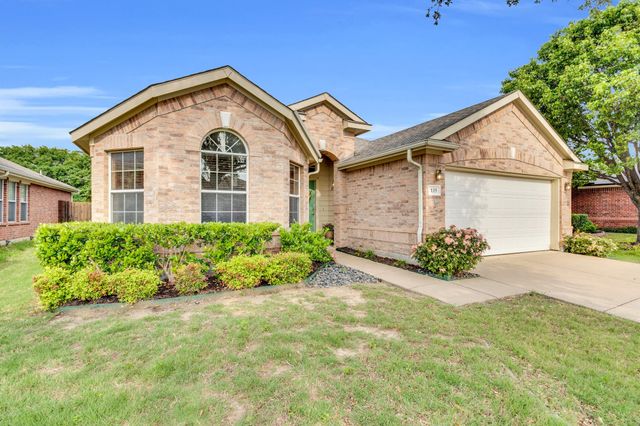 135 Valley Ranch Drive, Waxahachie, TX 75165