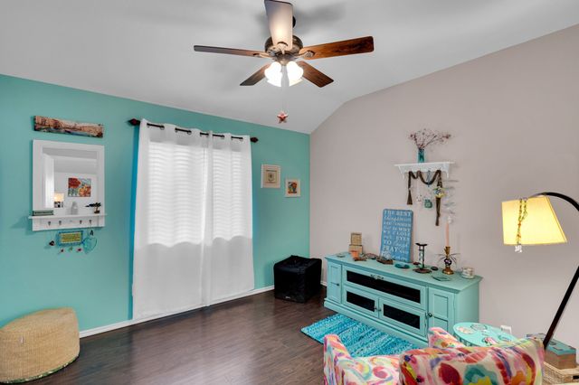135 Valley Ranch Drive, Waxahachie, TX 75165