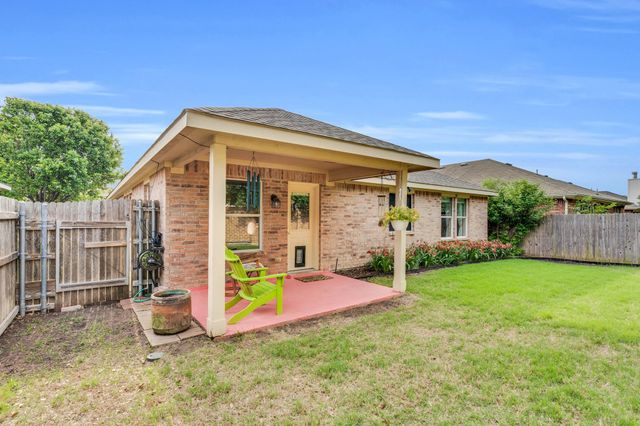 135 Valley Ranch Drive, Waxahachie, TX 75165