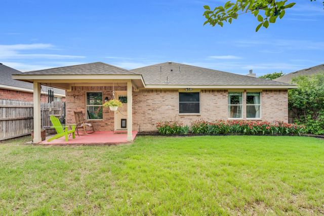 135 Valley Ranch Drive, Waxahachie, TX 75165