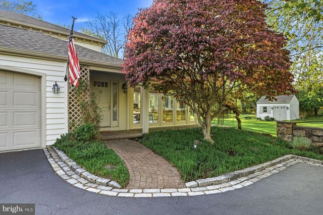435 LANTERN LN, Berwyn, PA 19312