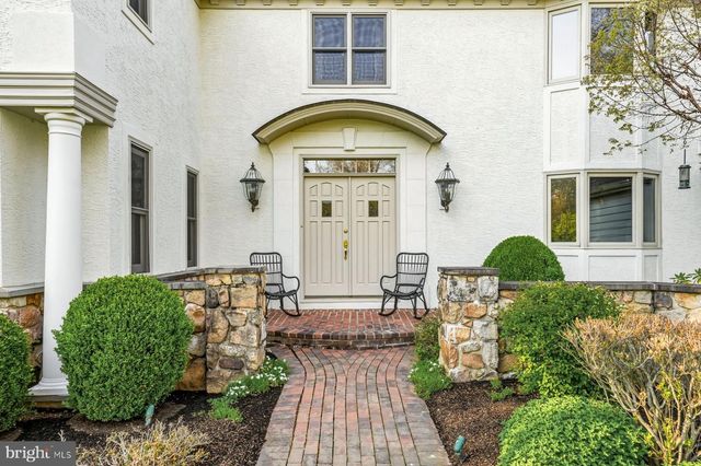 435 LANTERN LN, Berwyn, PA 19312