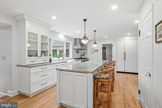 435 LANTERN LN, Berwyn, PA 19312