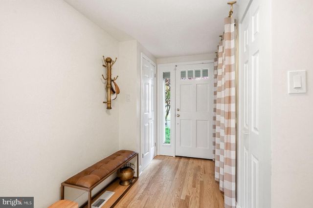 435 LANTERN LN, Berwyn, PA 19312