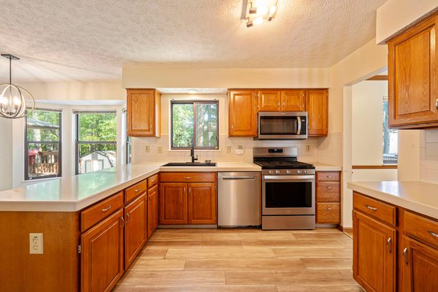 1664 Demaret Lane, Columbus, OH 43228