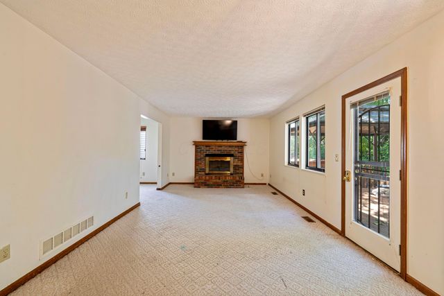 1664 Demaret Lane, Columbus, OH 43228