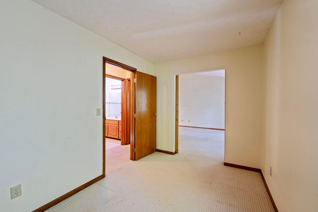 1664 Demaret Lane, Columbus, OH 43228