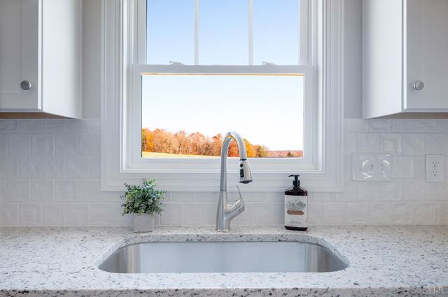 10528 Leesville Road, Lynch Station, VA 24571