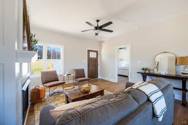 10528 Leesville Road, Lynch Station, VA 24571