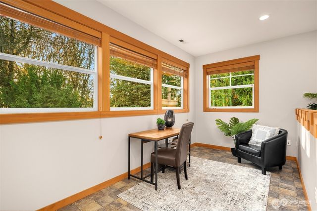 25935 SE 235th Way, Maple Valley, WA 98038