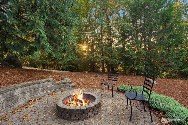 25935 SE 235th Way, Maple Valley, WA 98038