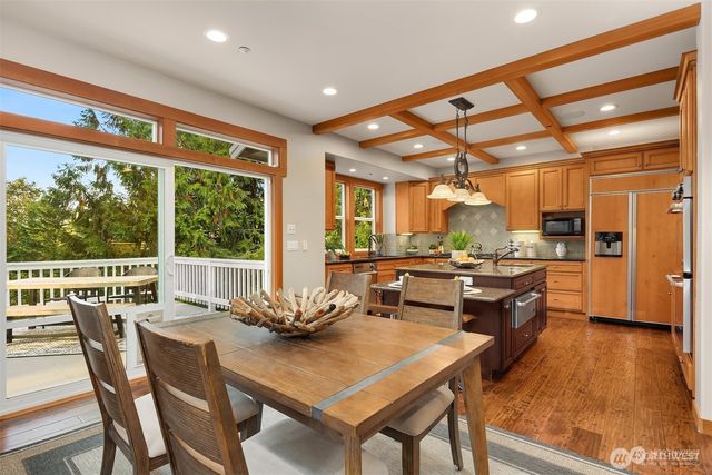 25935 SE 235th Way, Maple Valley, WA 98038