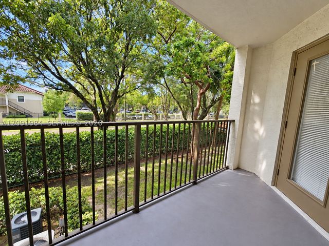 620 S Park Rd 25-2, Hollywood, FL 33021
