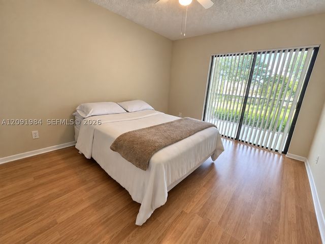 620 S Park Rd 25-2, Hollywood, FL 33021