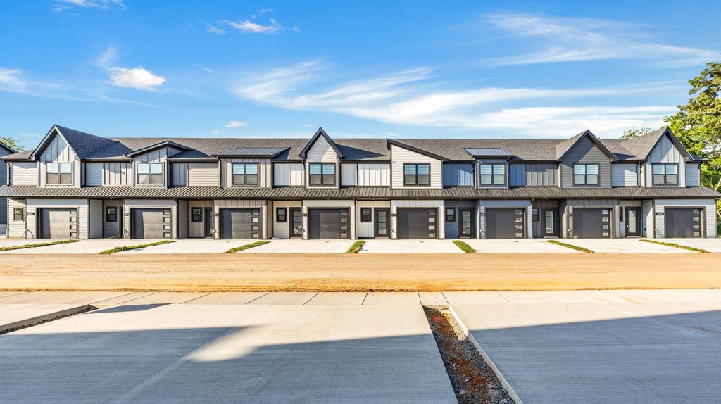 1606 Jonathan Wade Circle, Clarksville, TN 37043