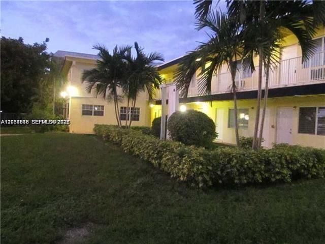 16851 NE 21st Avenue 7, North Miami Beach, FL 33162