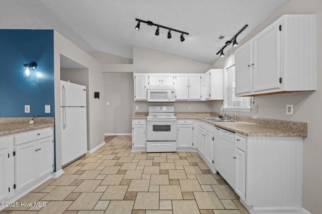 132 Leslie Lane, Havelock, NC 28532