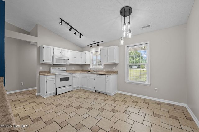 132 Leslie Lane, Havelock, NC 28532