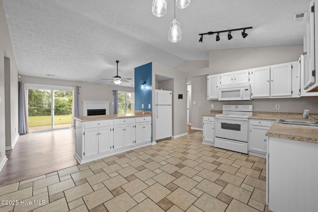 132 Leslie Lane, Havelock, NC 28532