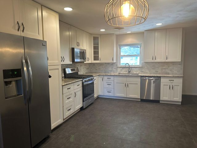 11410 Ashcroft Drive, Houston, TX 77035