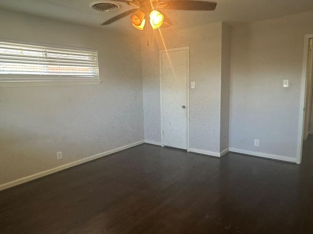 11410 Ashcroft Drive, Houston, TX 77035