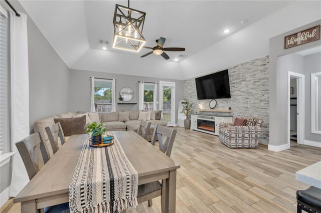 171 Foxshire Lane, Houston, TX 77047