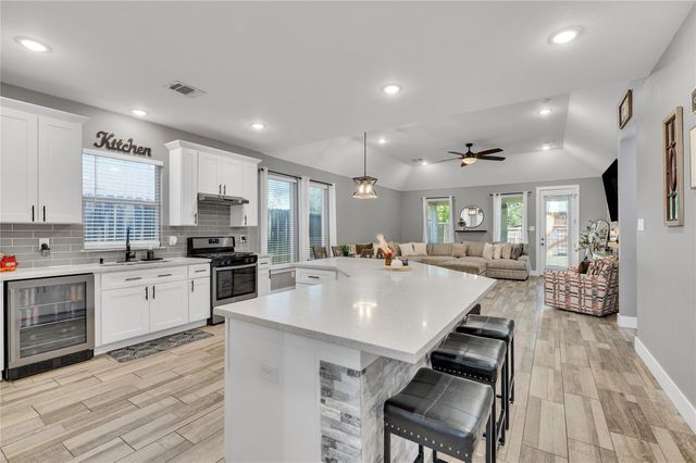 171 Foxshire Lane, Houston, TX 77047