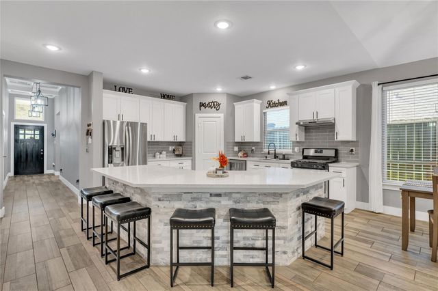 171 Foxshire Lane, Houston, TX 77047
