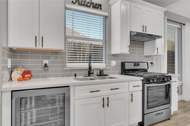 171 Foxshire Lane, Houston, TX 77047