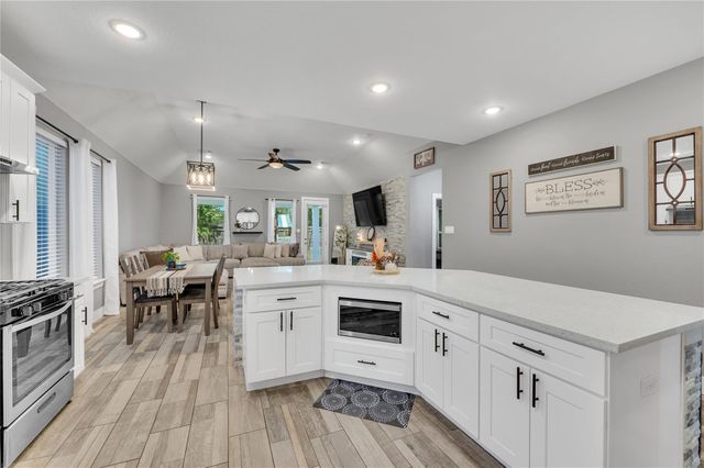 171 Foxshire Lane, Houston, TX 77047