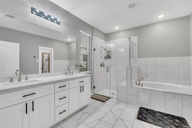 171 Foxshire Lane, Houston, TX 77047