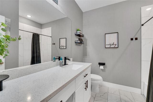 171 Foxshire Lane, Houston, TX 77047