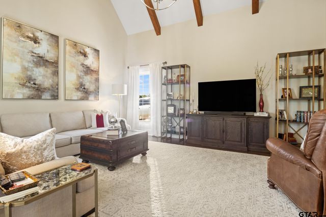 6 County Road 1215, Pittsburg, TX 75686