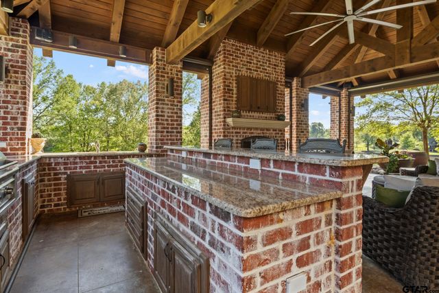 6 County Road 1215, Pittsburg, TX 75686